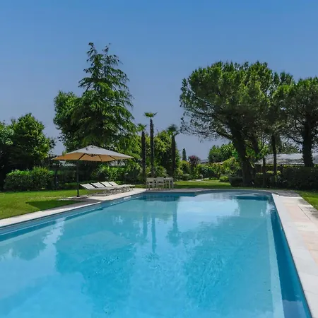 Villa Maria *