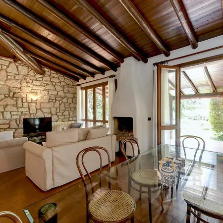 Maria Villa