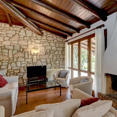 Villa Maria *